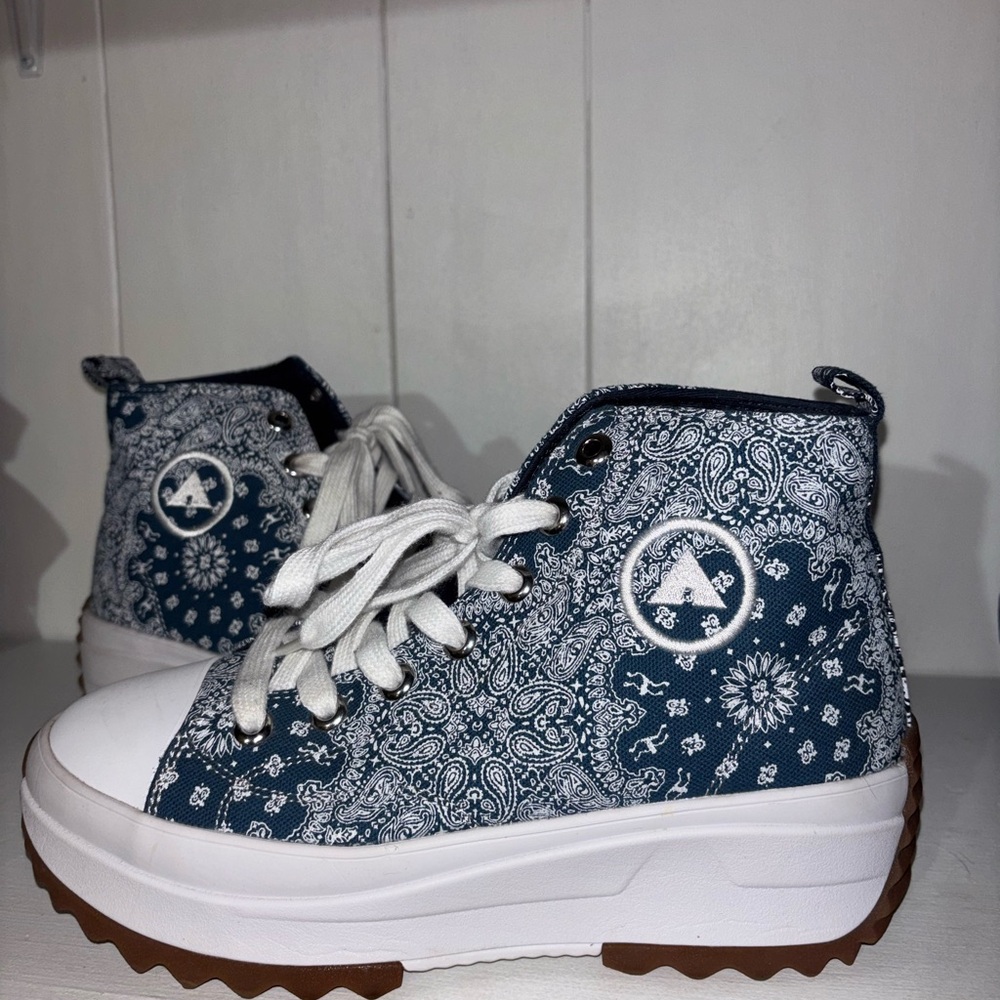 Airwalk Navy Paisley Platform Sneakers